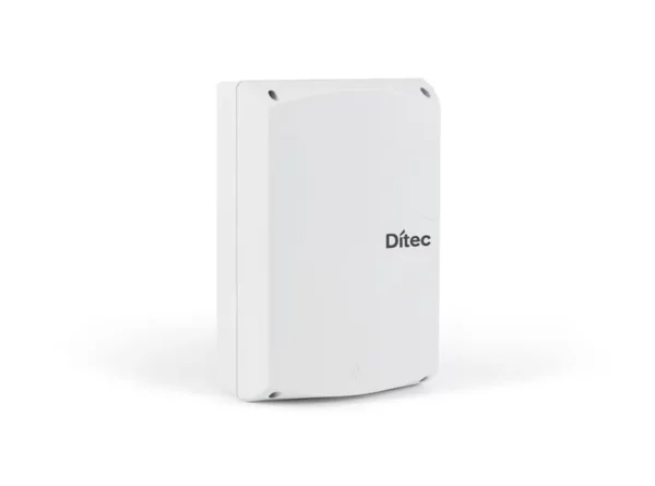 LCU30H livré dans son boitier etanche ip55 c'est un boitier en plastique de protection pour les cartes de gestion ditec