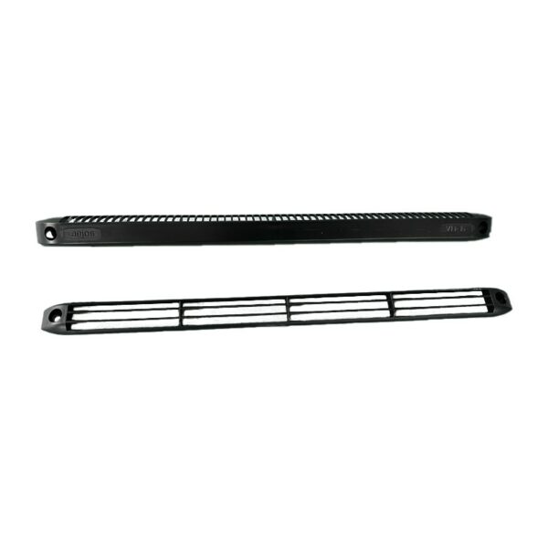 Grille entrée d'air Noir réglable + capuchon noir exterieur Grille entrée d'air Noir réglable + capuchon noir exterieur