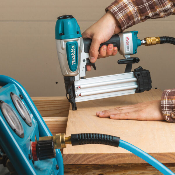 Cloueur pneumatique 8 bar 50mm - MAKITA AF5063 Cloueur pneumatique 8 bar 50mm - MAKITA AF506